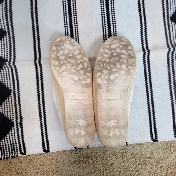 ESPRIT ELIANA WHITE SLIP ON ESPADRILLES, SZ 8 - Picture 10 of 10